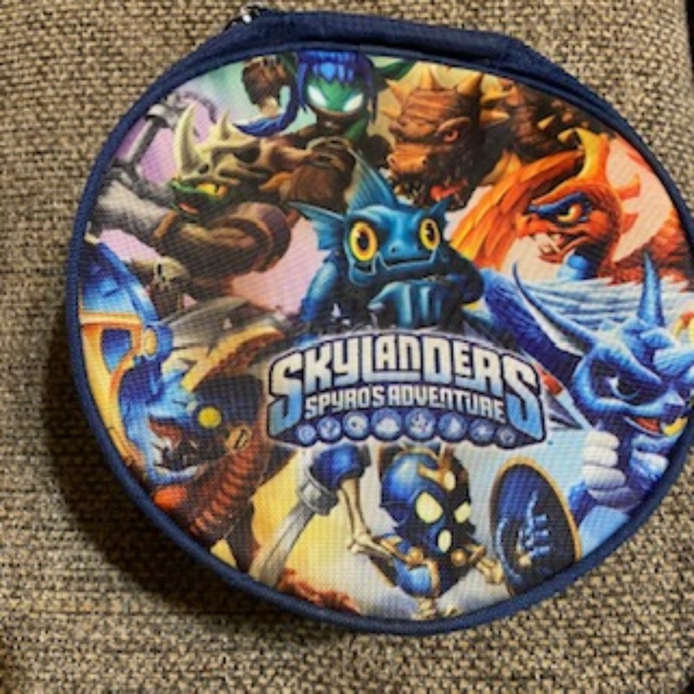 Skylanders Spyro's Adventure zip up carrying case